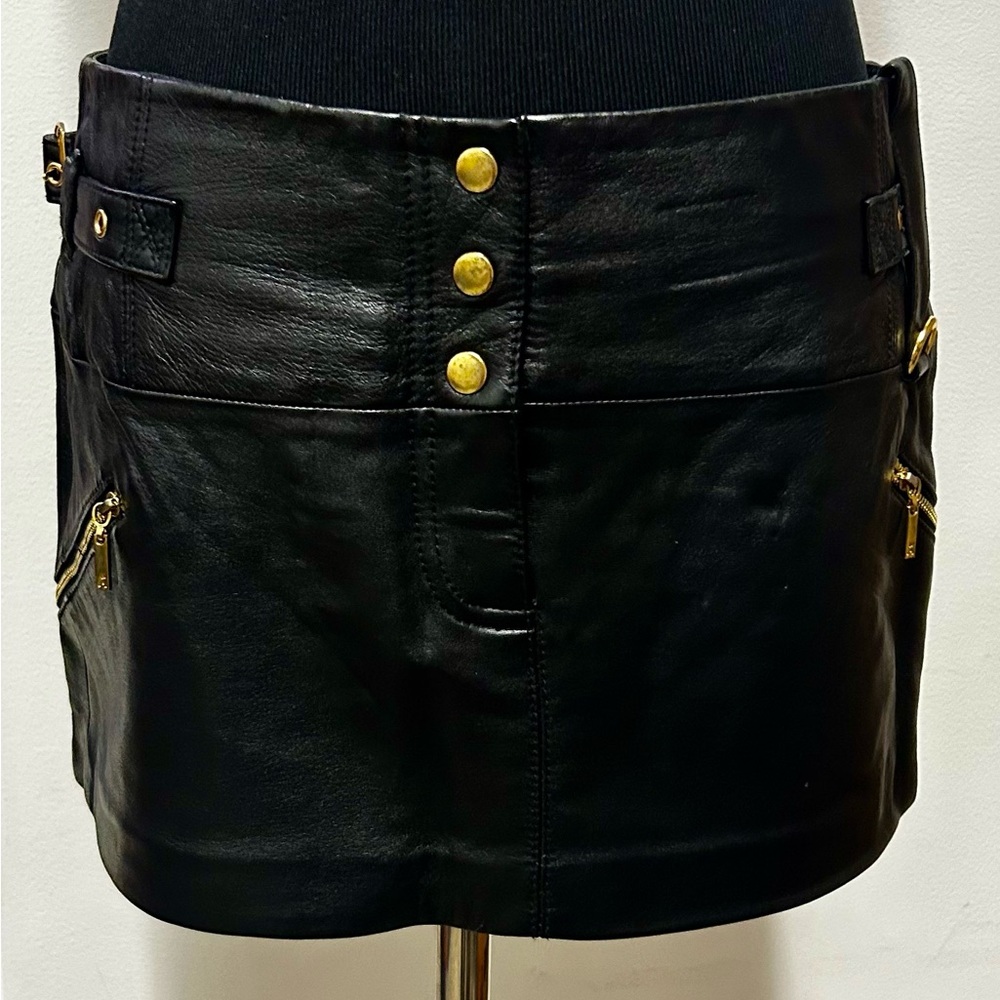 Marciano vintage genuine leather black mini skirt with Gold accents, size:0